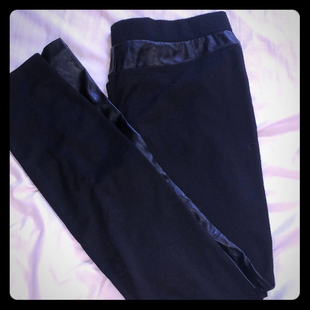 Black leggings / with leather